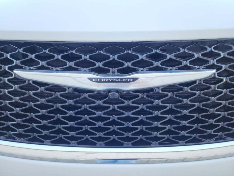 2023 Chrysler Pacifica Touring