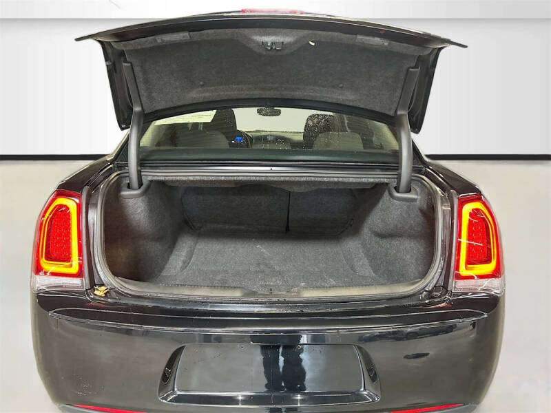 2023 Chrysler 300 Touring