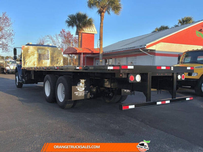 2019 Freightliner M2 106