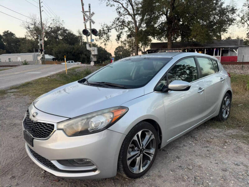 Kia Forte5's photo