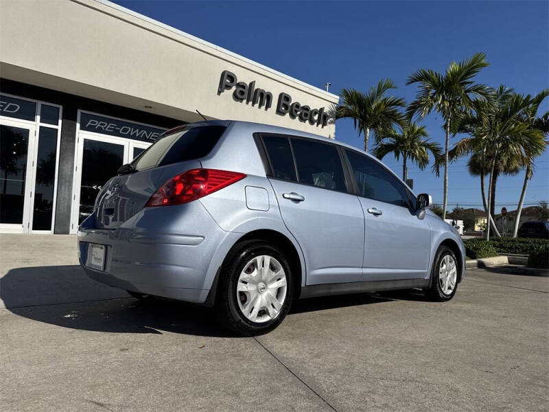 2011 Nissan Versa 1.8 S