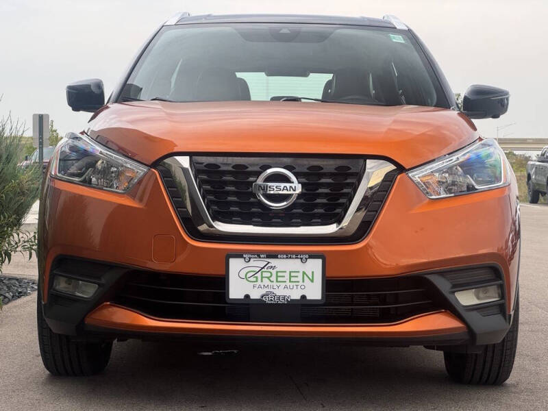 2020 Nissan Kicks SR