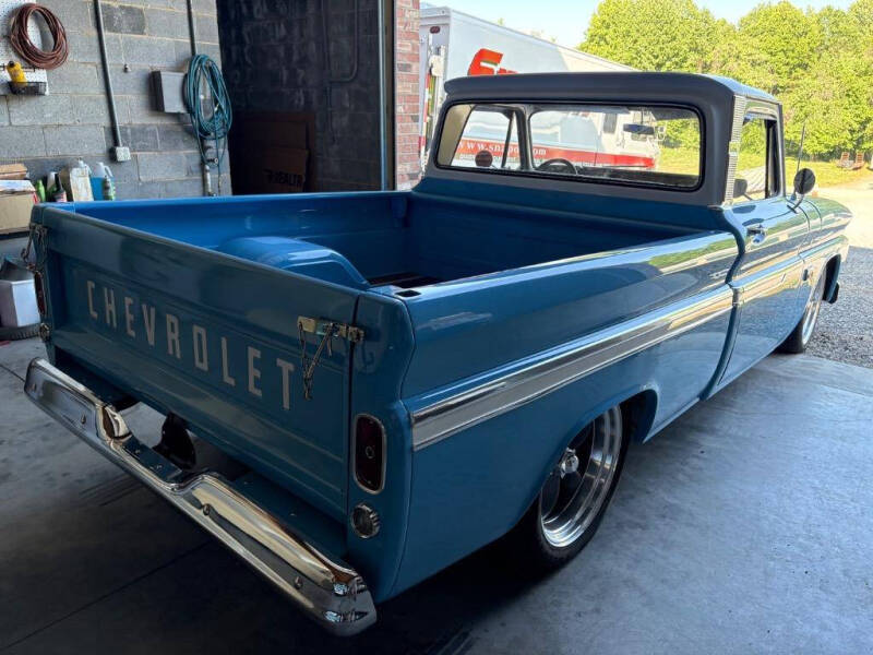1966 Chevrolet C10 Resto mod pick up 400 V8,