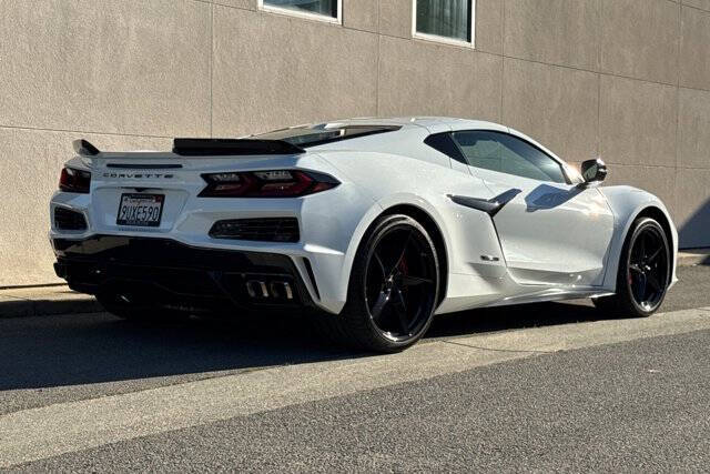 2025 Chevrolet Corvette E-Ray