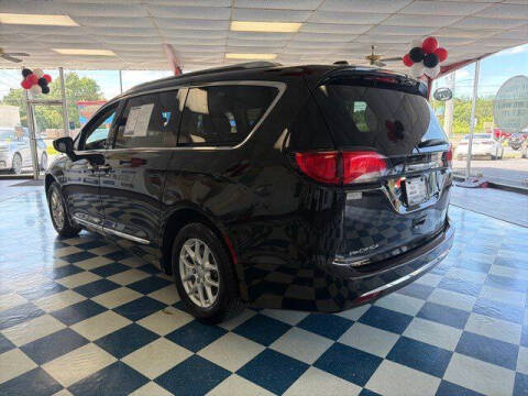 2020 Chrysler Pacifica Touring L