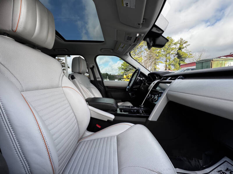 2017 Land Rover Discovery HSE Luxury