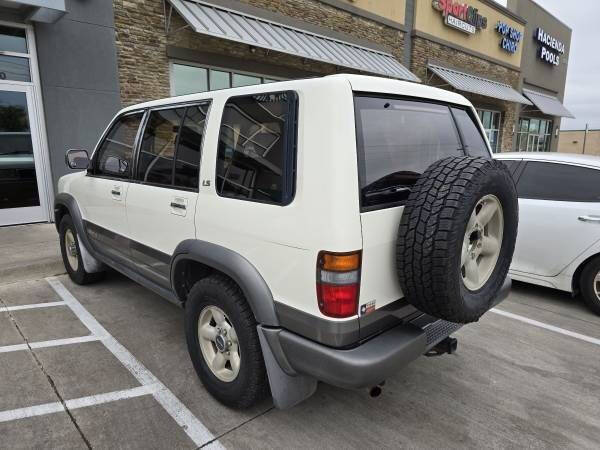 1996 Isuzu Trooper LS