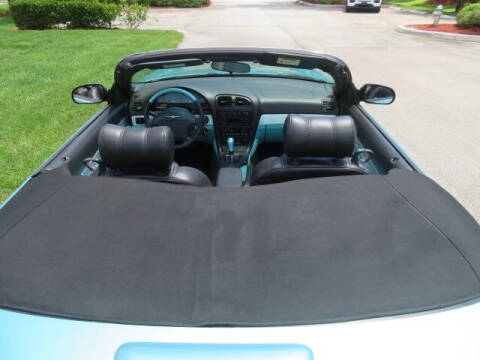 2002 Ford Thunderbird Deluxe