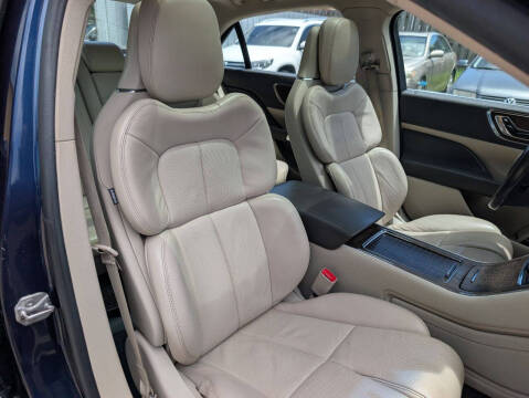 2017 Lincoln Continental Reserve