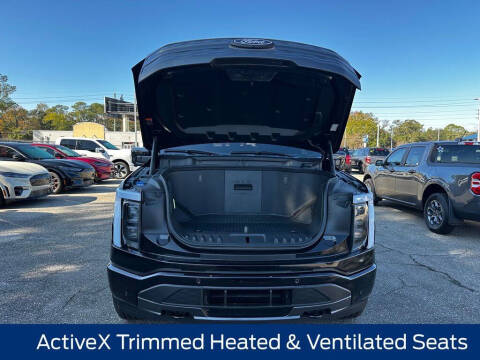 2025 Ford F-150 Lightning Lariat