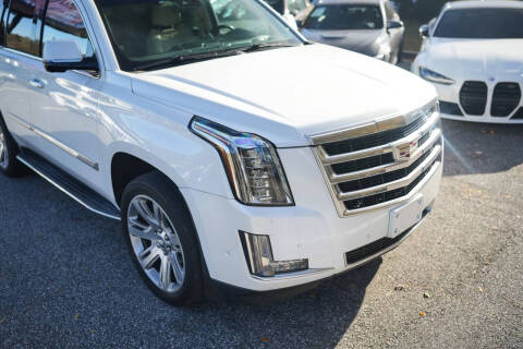 2018 Cadillac Escalade Luxury