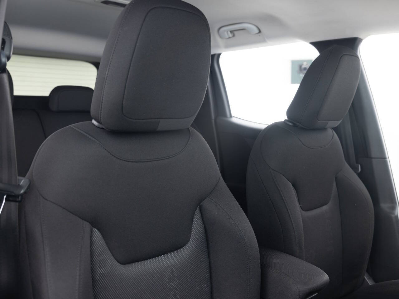 Used Car 2016 Jeep Renegade  Latitude 4x4 4dr Suv For Sale Under $10,000 In Coal City, Illinois