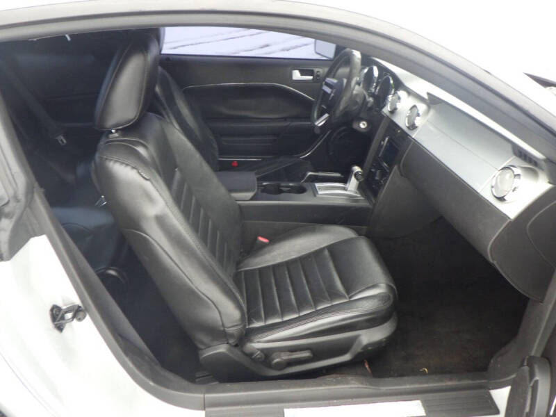 2006 Ford Mustang GT Deluxe