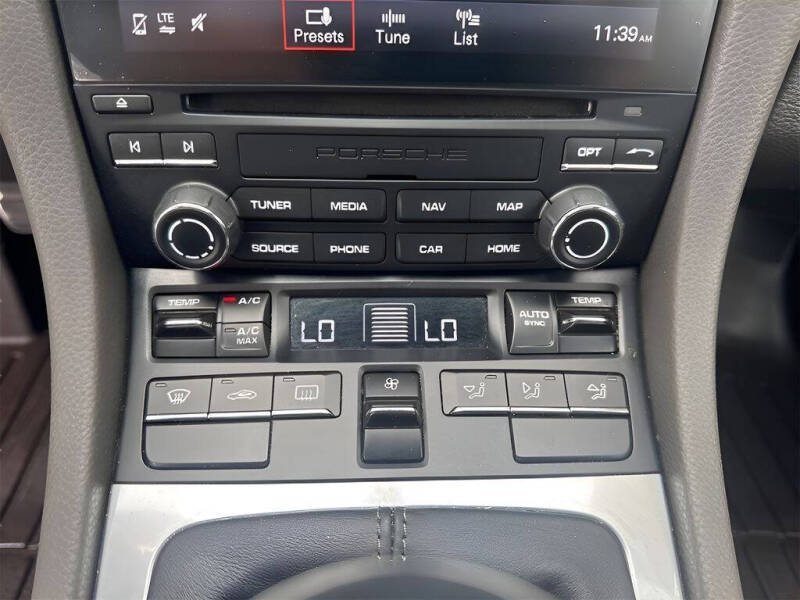 2018 Porsche 911 Carrera 4