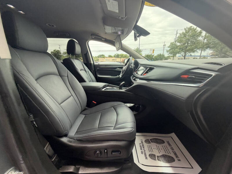 2021 Buick Enclave Essence