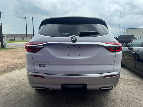 2020 Buick Enclave Essence