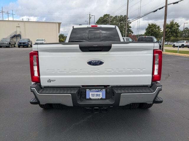 2025 Ford F-350 Super Duty XL