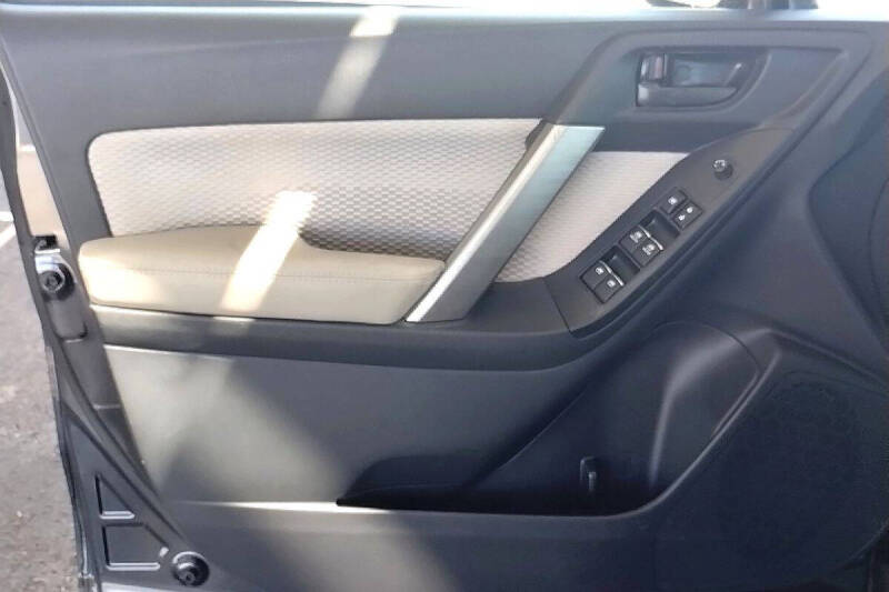 2017 Subaru Forester 2.5i