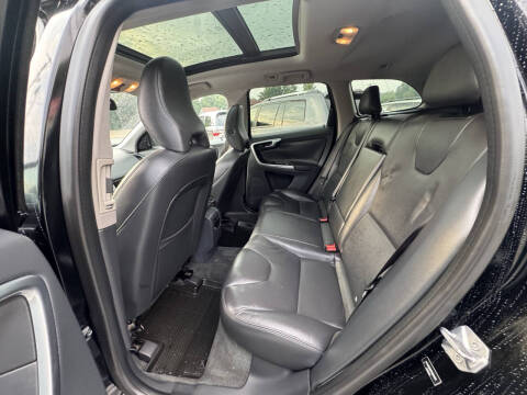 2015 Volvo XC60 T6 Drive-E Platinum