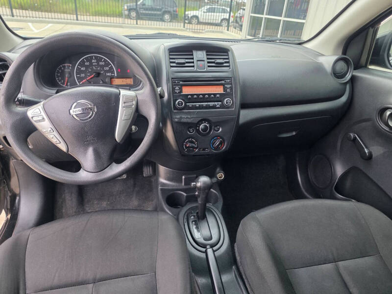 2017 Nissan Versa 1.6 S