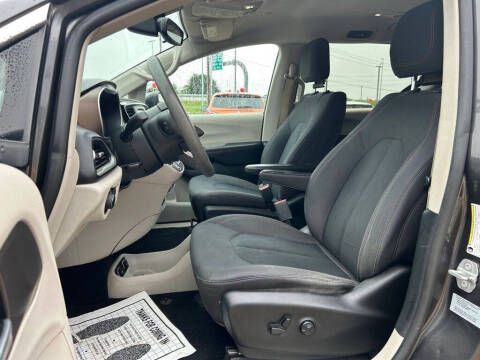 2017 Chrysler Pacifica Touring