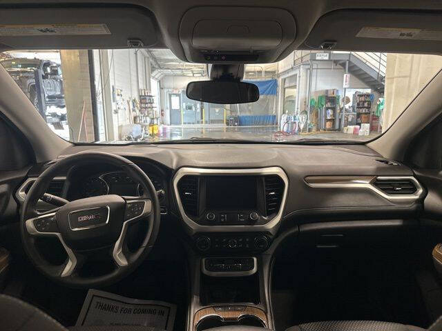 2023 GMC Acadia SLE