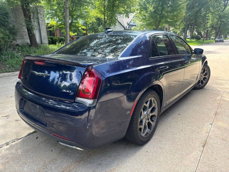 2016 Chrysler 300 S
