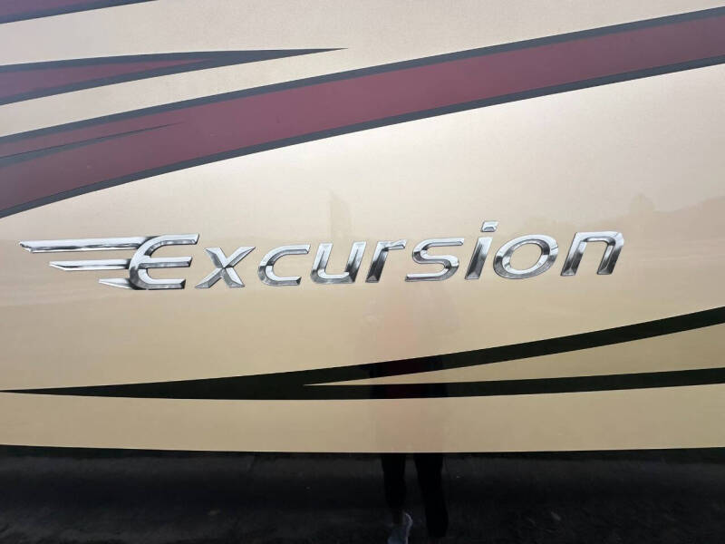 2015 Fleetwood RV Excursion 35B