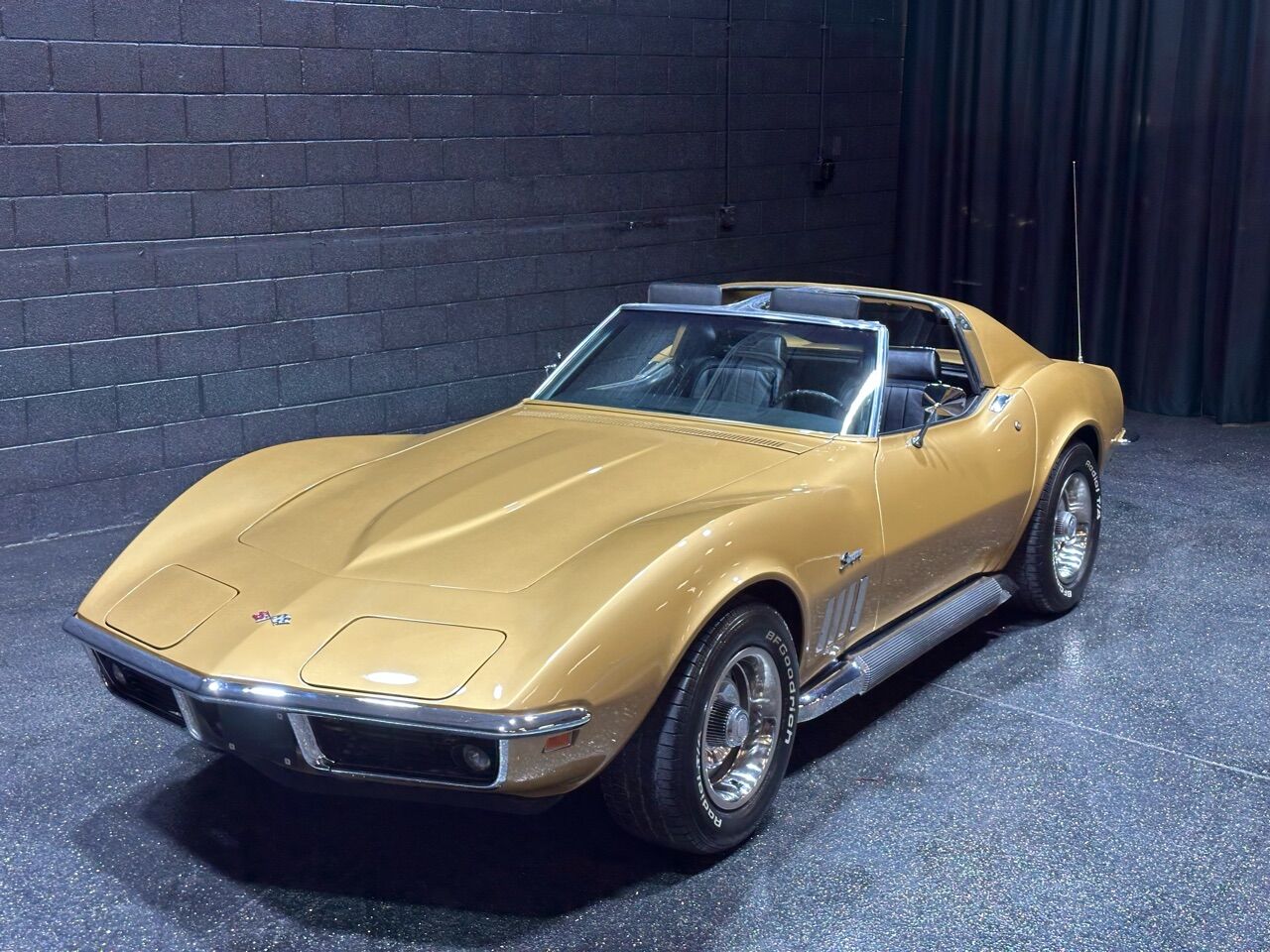 1969 Chevrolet Corvette 33