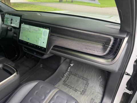 2023 Rivian R1S Adventure