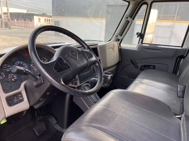 2019 International DuraStar 4300