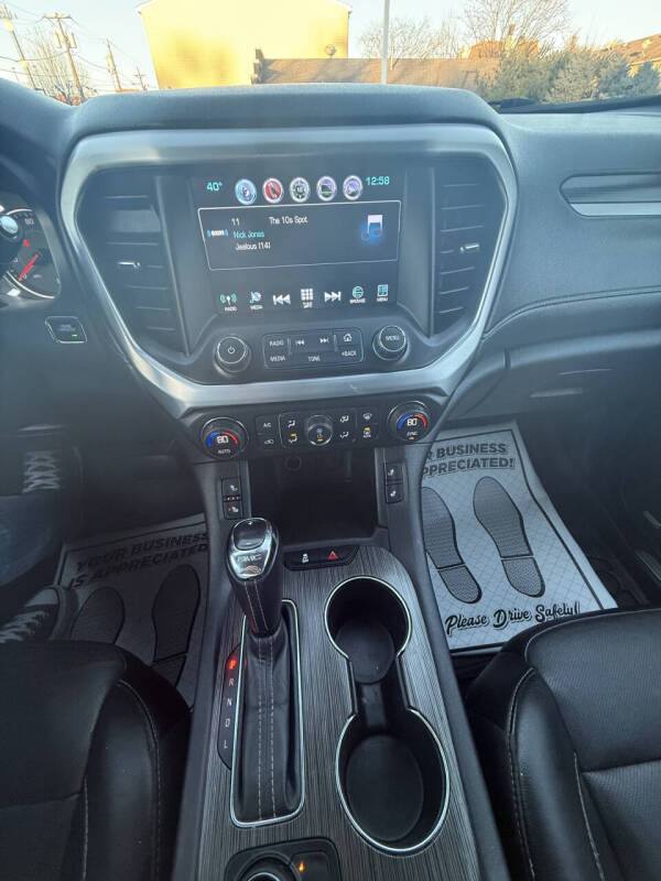 2019 GMC Acadia SLT-1