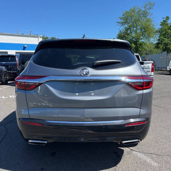 2021 Buick Enclave Essence
