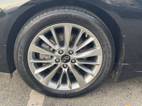 2021 Infiniti Q50 Luxe