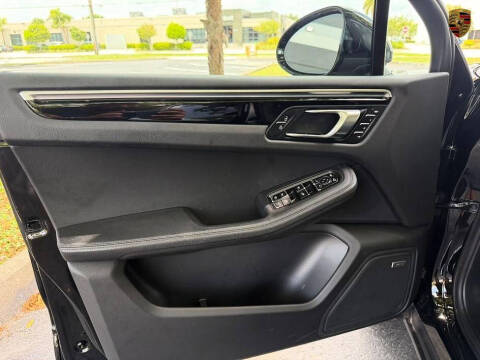 2021 Porsche Macan
