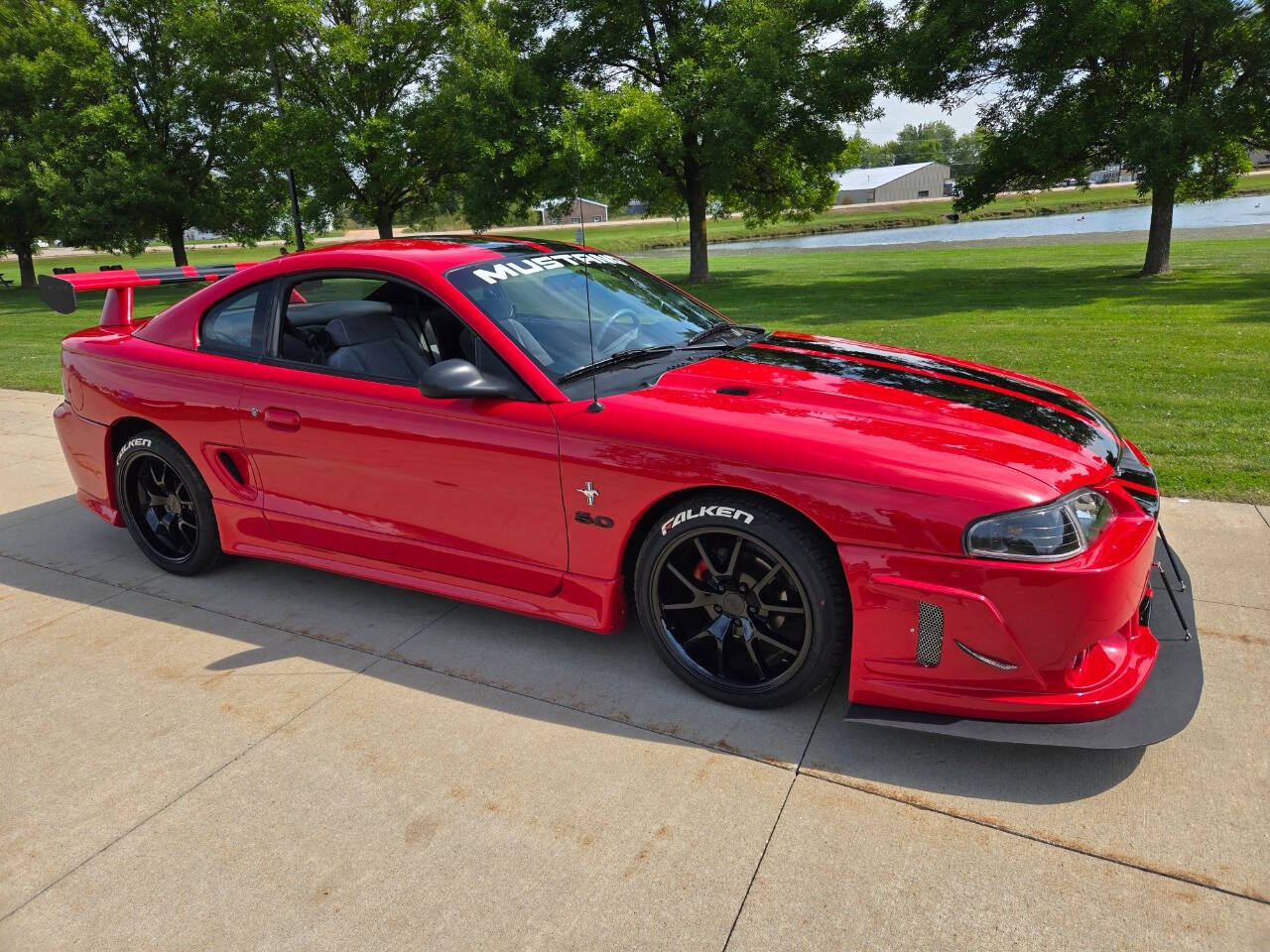 1995 Ford Mustang 19