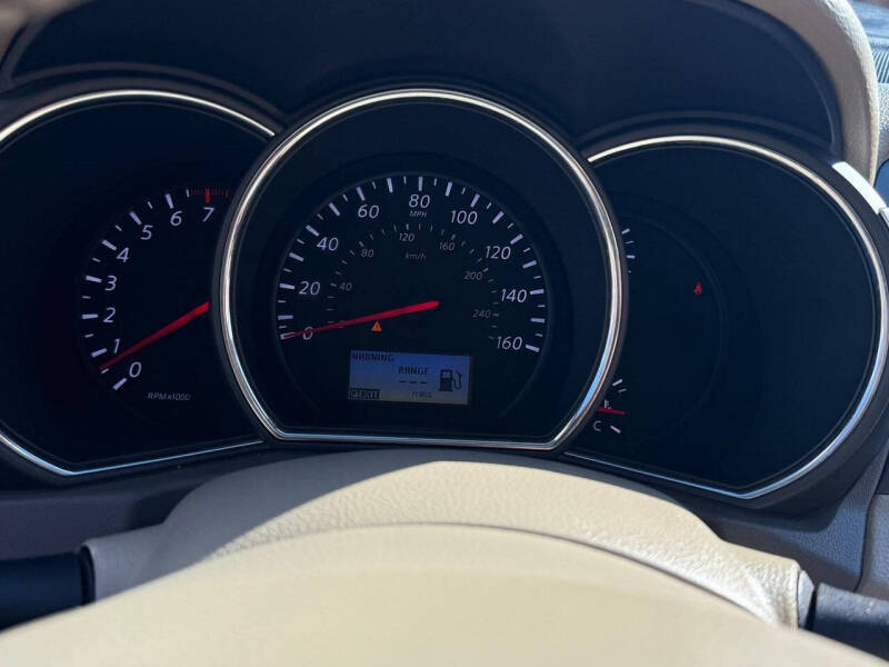 2011 Nissan Murano LE