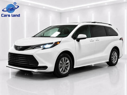 2026 Toyota Sienna LE 8-Passenger