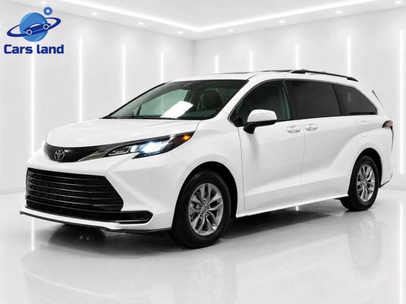 2026 Toyota Sienna LE 8-Passenger