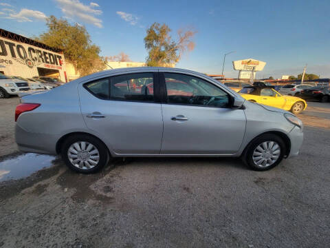 2018 Nissan Versa SV