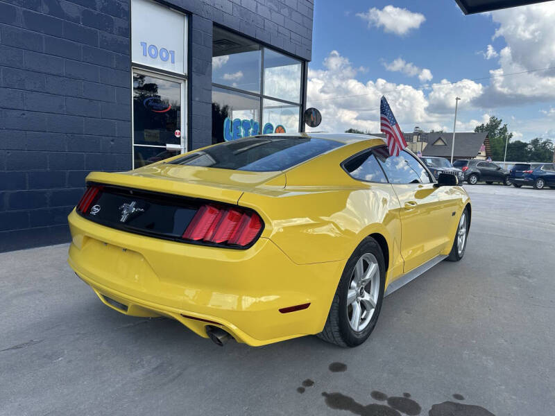 2017 Ford Mustang V6