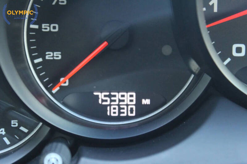 2014 Porsche Cayenne Platinum