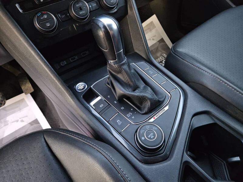 2018 Volkswagen Tiguan 2.0T SEL 4Motion
