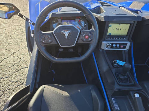 2023 Polaris Slingshot SL