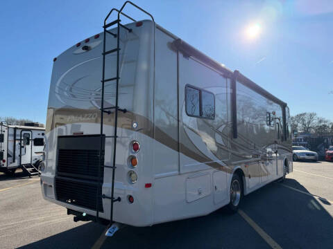 2012 Freightliner XCS Chassis