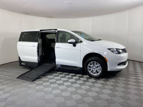 2022 Chrysler Voyager