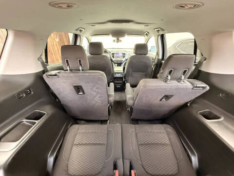 2017 GMC Acadia SLE-2