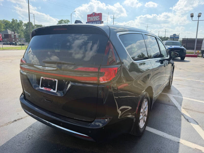 2023 Chrysler Pacifica Touring L