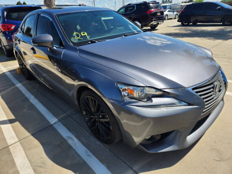 2014 Lexus IS 250's photo