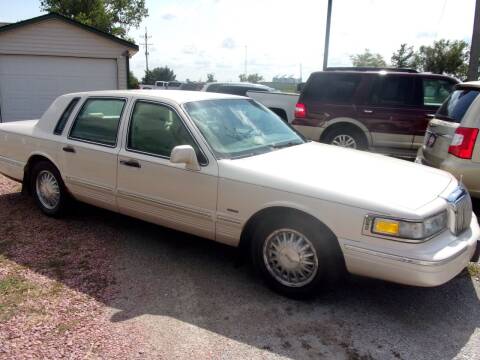 1997 Lincoln Town Car for sale at CHUCK ROGERS AUTO LLC in Tekamah NE